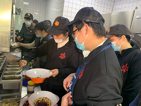 蘇州如意餛飩二區吳江區紅燒牛肉面、重慶小面、碗雜面新品集中培訓并考核